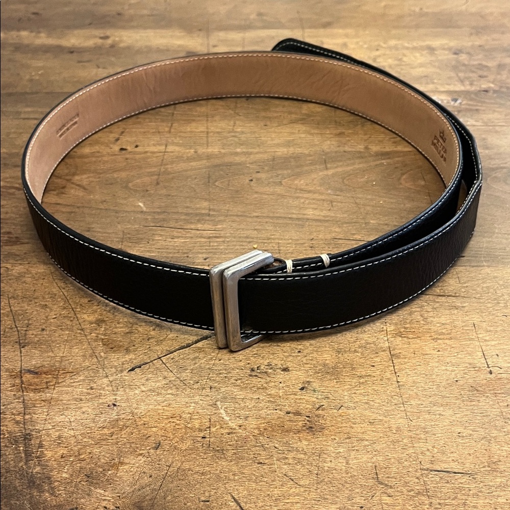 Excellent condition! Peter Millar Black Leather Men's Belt